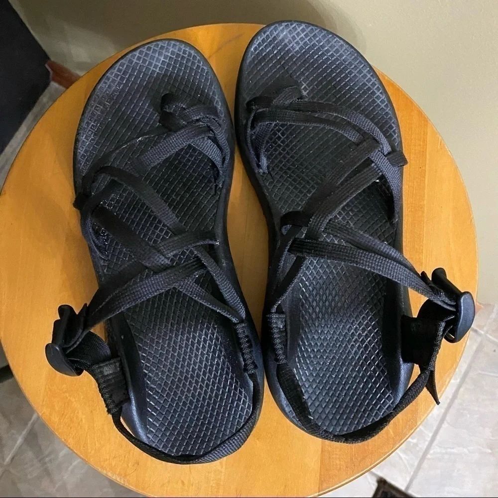 Chaco Vibram women’s classic z/1 Black Thread Sandals W8